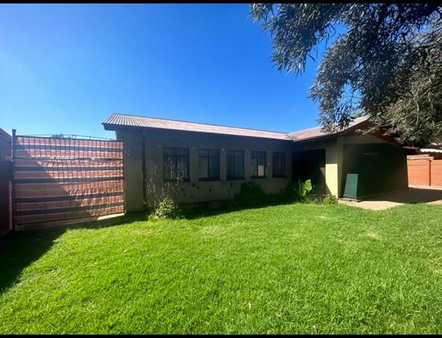 3 BEDROOM HOUSE FOR SALE IN VANDERBIJLPARK CW 4